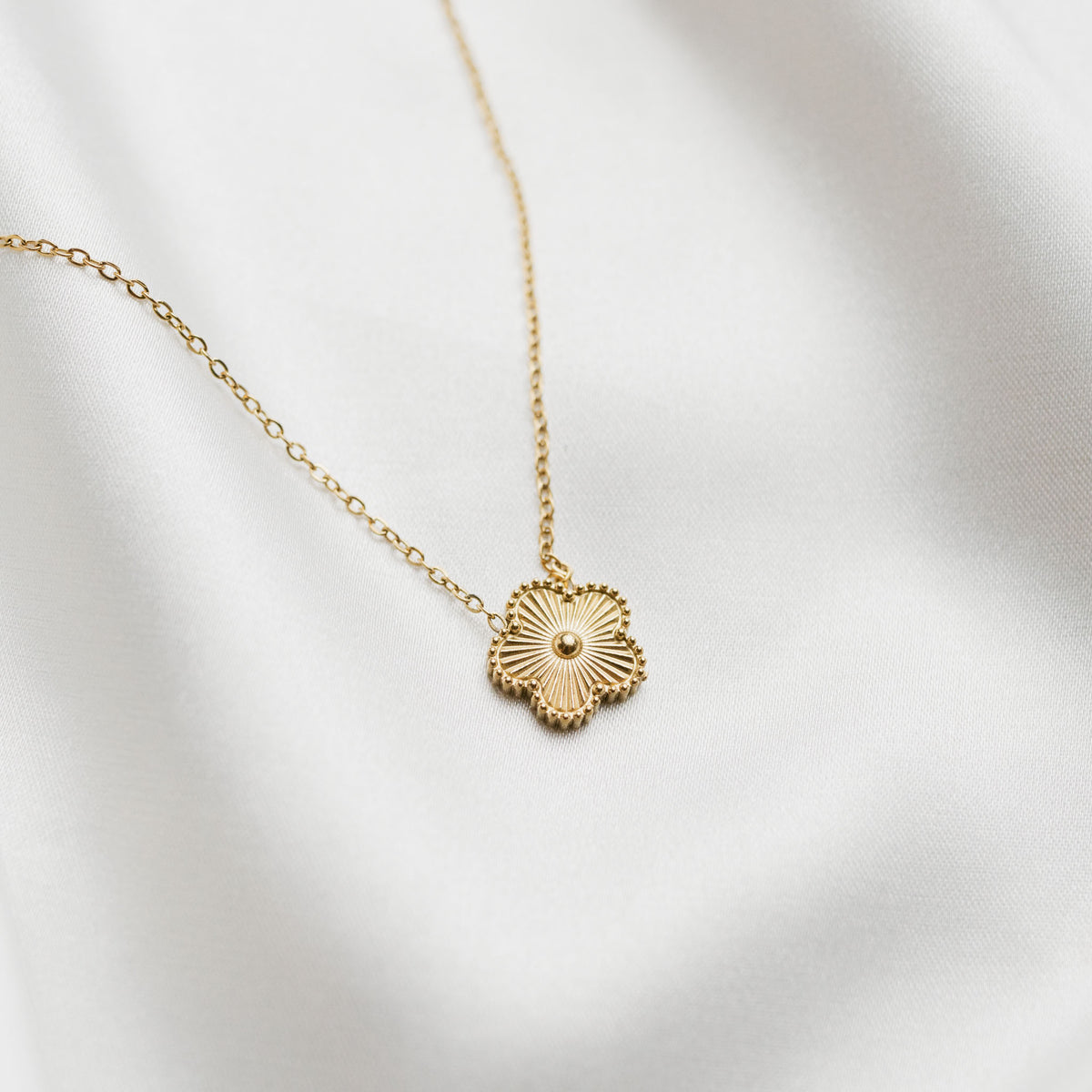 Collier Hikari