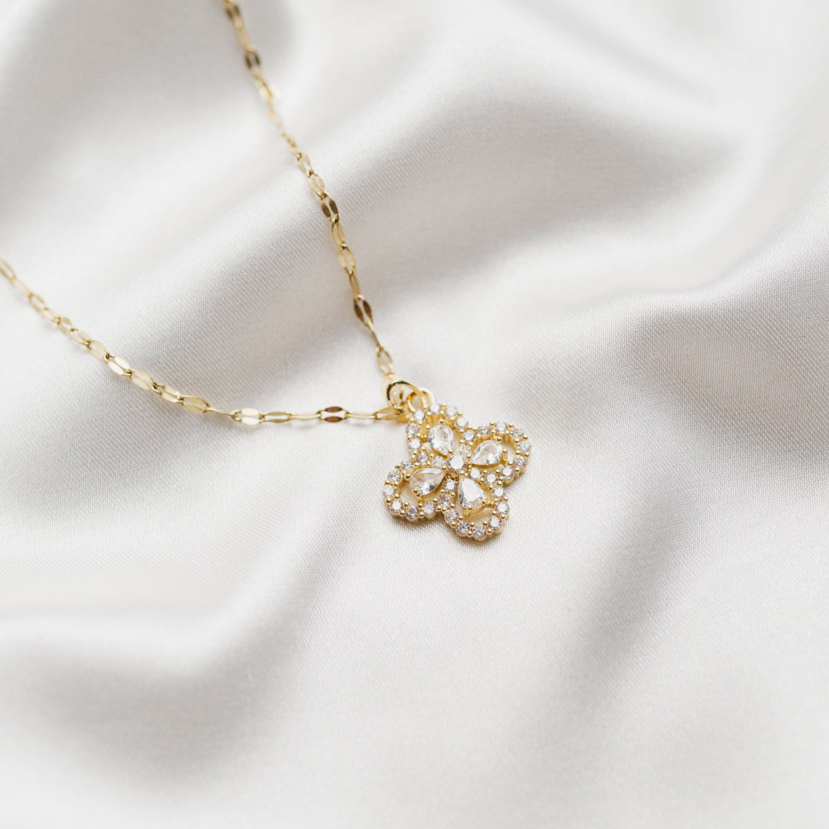 Collier Pétale d'Or