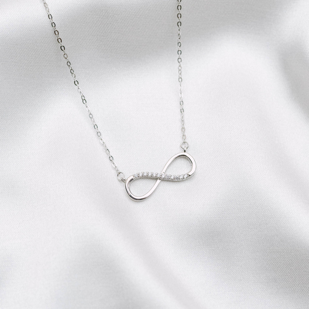 Collier Infinie