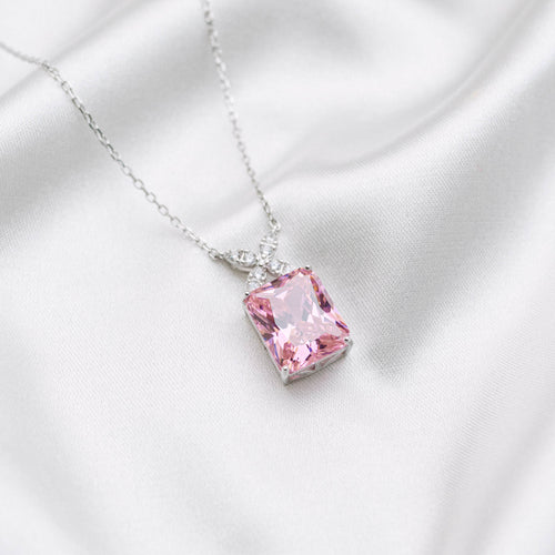 Collier Pivoine