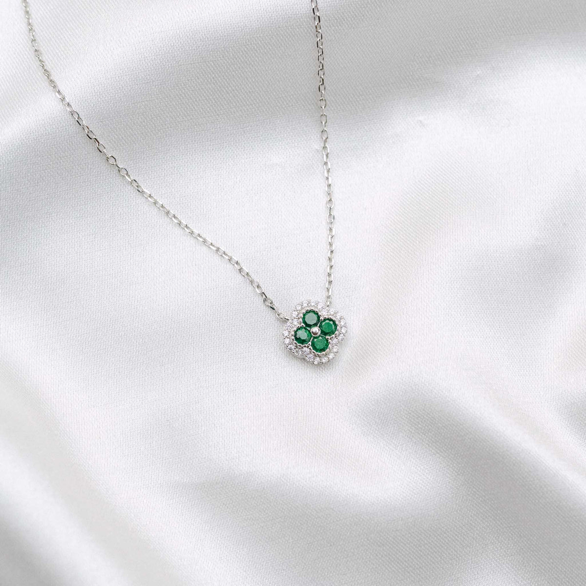 Collier Émeraudine